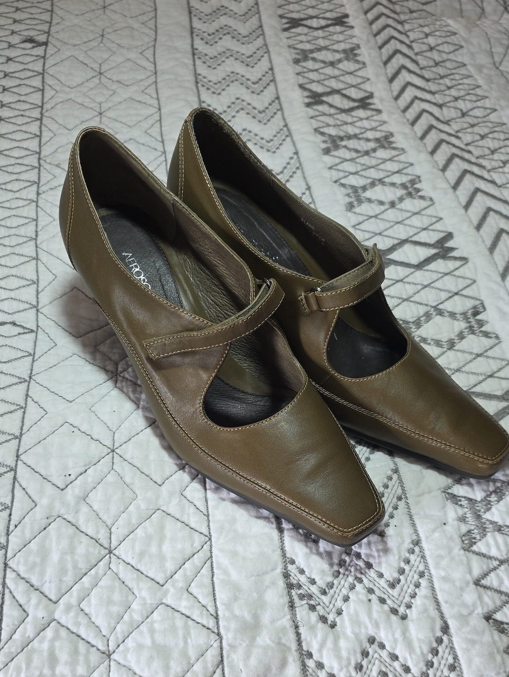 Aerosoles Olive Leather Mary Jane Heels